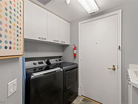 3rd image of 2747 Paradise Rd Unit 1004