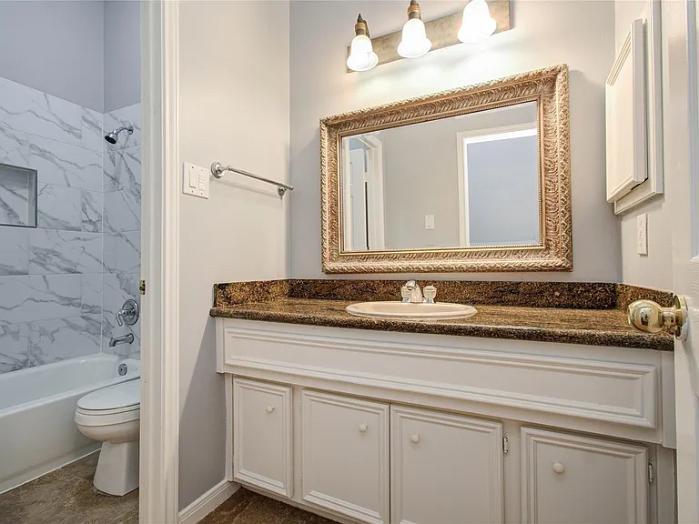 14731 Raven Hollow Ln — Photo 34