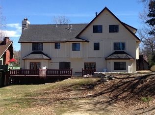 1040 Golden Rule Ln, Lake Arrowhead, CA 92352