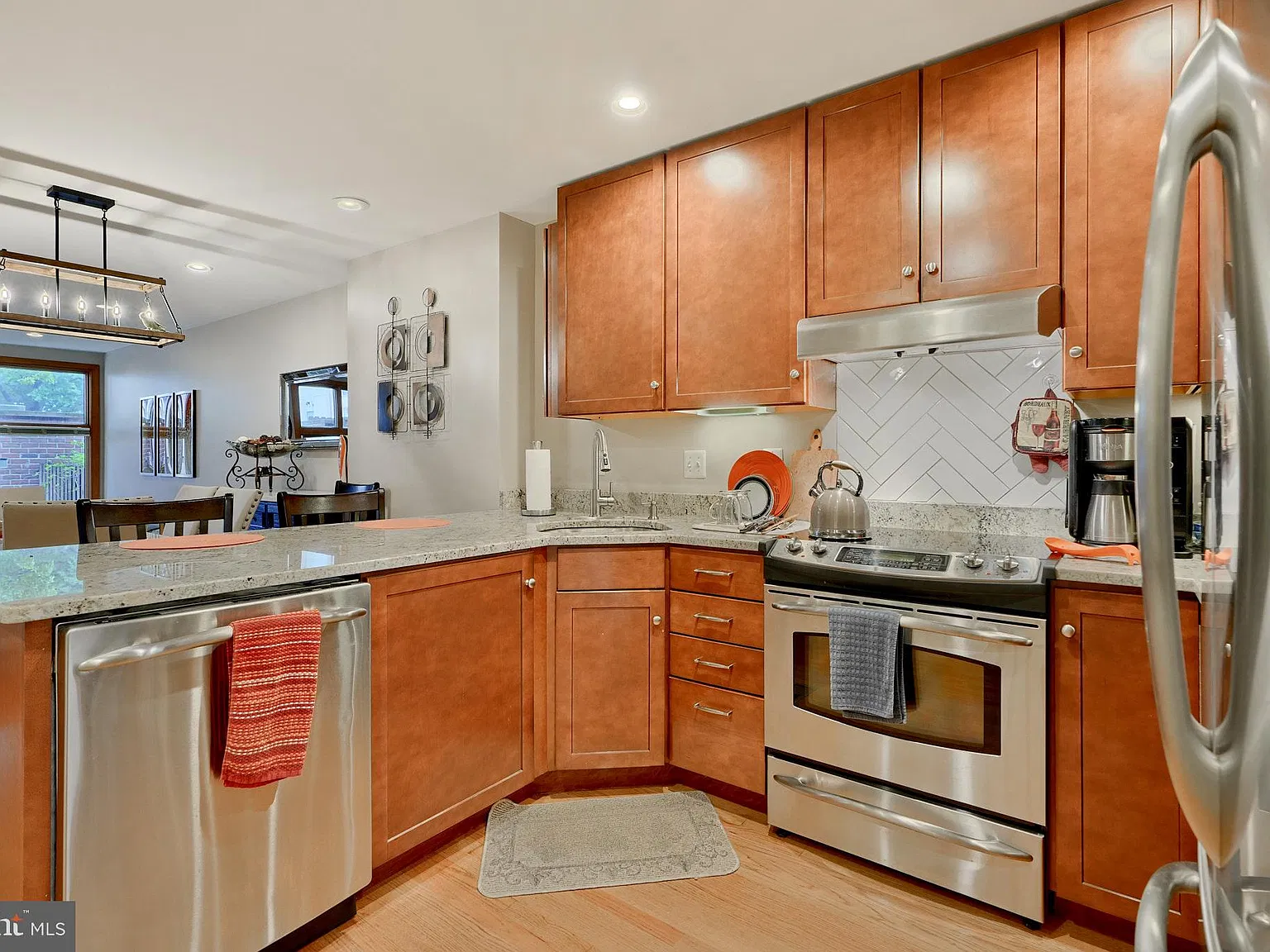 2 bed, 3.5 bath, 1733 sqft, $3,000 — Photo 4