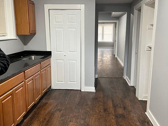 4th image of 6751 S Loomis Blvd #2