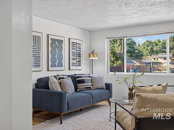 2nd image of 2809 W Bella St