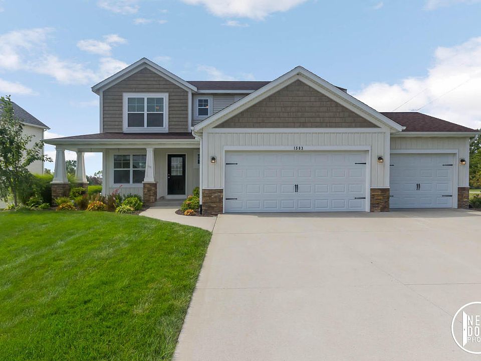 1st image of 1583 Savannah Dr