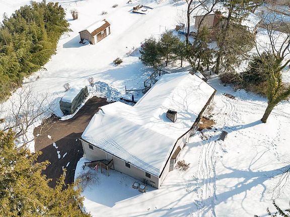 3rd image of 1211 Old Schuylkill Rd