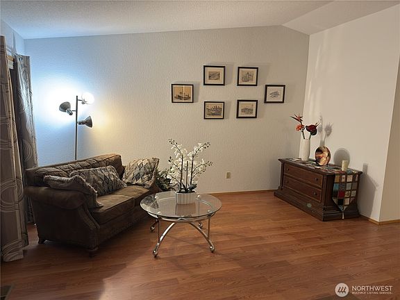 5th image of 4005 Indian Summer Drive SE