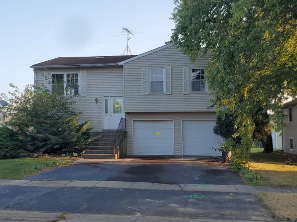 611 Old Forge Ln, University Park, IL 60484