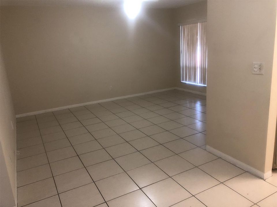 1st image of 4928 Hollywood Blvd APT 18