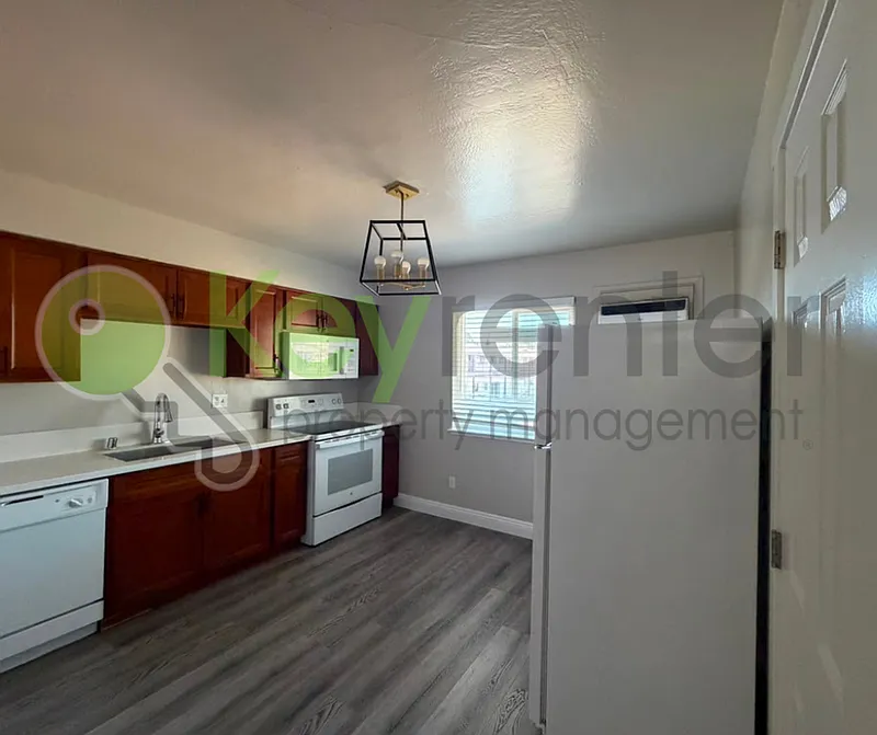 2 bed, 1.0 bath, 750 sqft, $1,400 — Photo 3