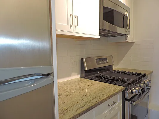 Rented by essential NEW YORK Real Estate | media 11