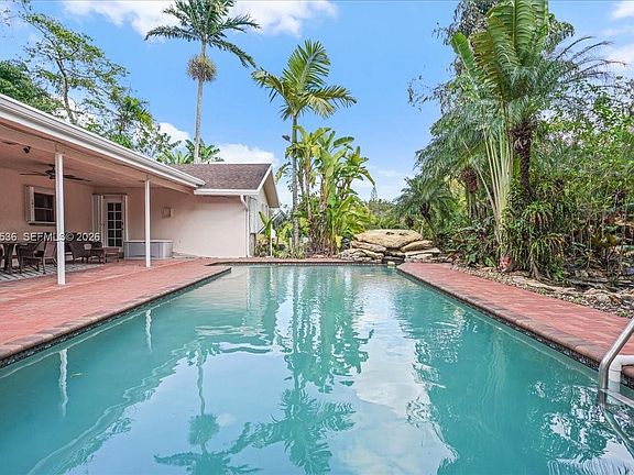 3rd image of 17490 SW 288th St