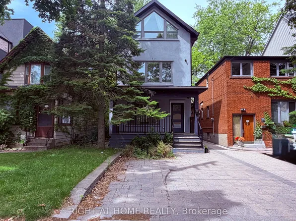 16 Woodlee Rd, Toronto, ON M4E 2R1