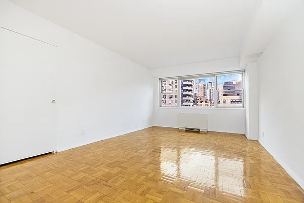 Rented by REAL New York | media 9