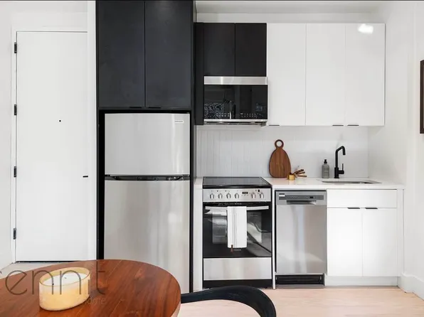 1707 Dean Street 2D image 2 of 13