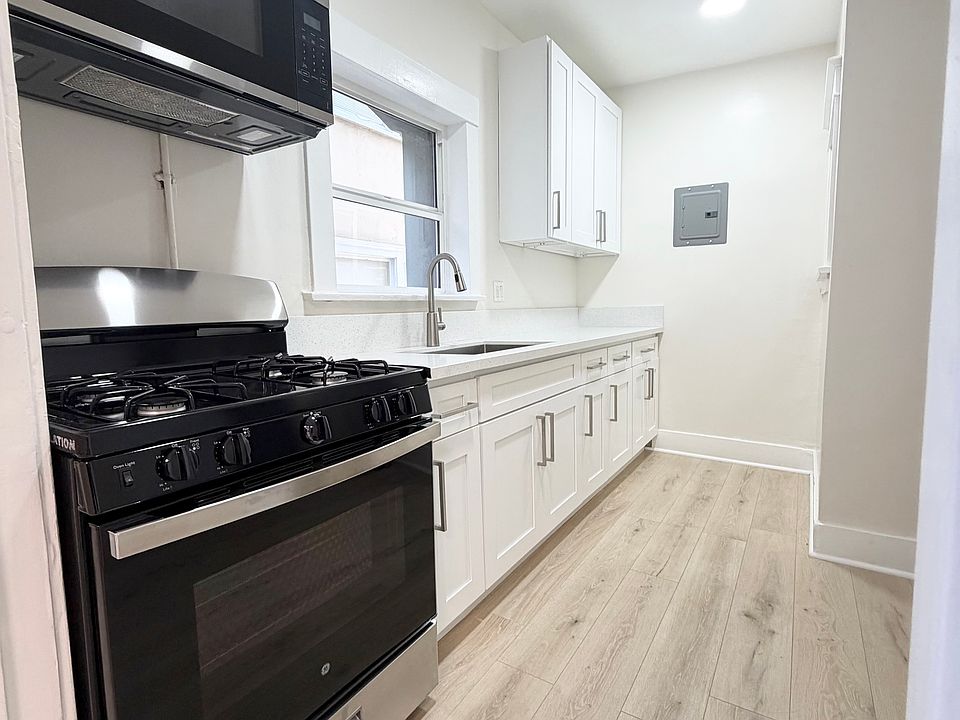 1st image of 323 W 4th St APT 203