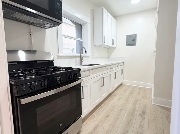 323 W 4th St APT 203, Long Beach, CA 90802