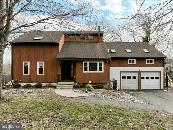 2 Emmett St, Phoenixville, PA 19460