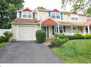 49 Fieldstone Dr, Holland, PA 18966