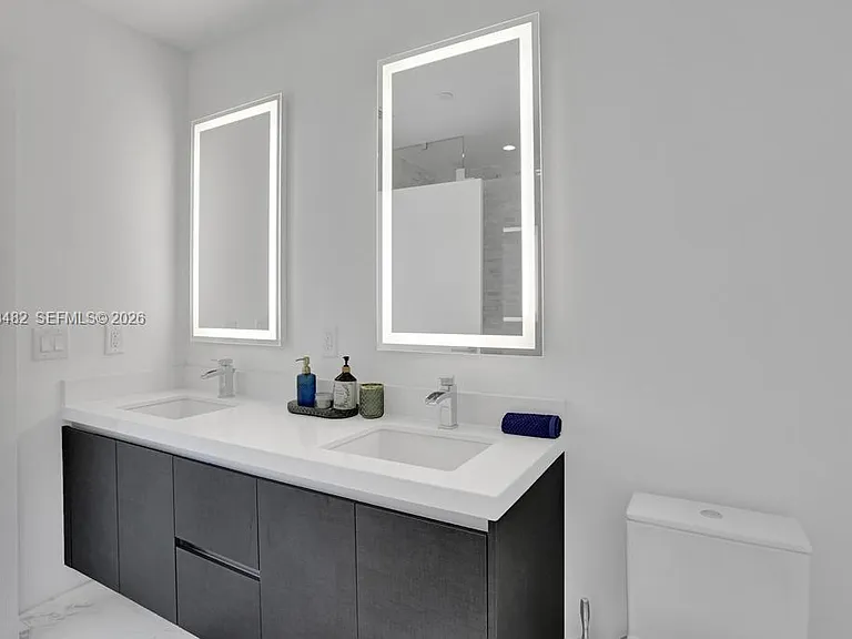 851 NE 1st Ave #2900 — Photo 25