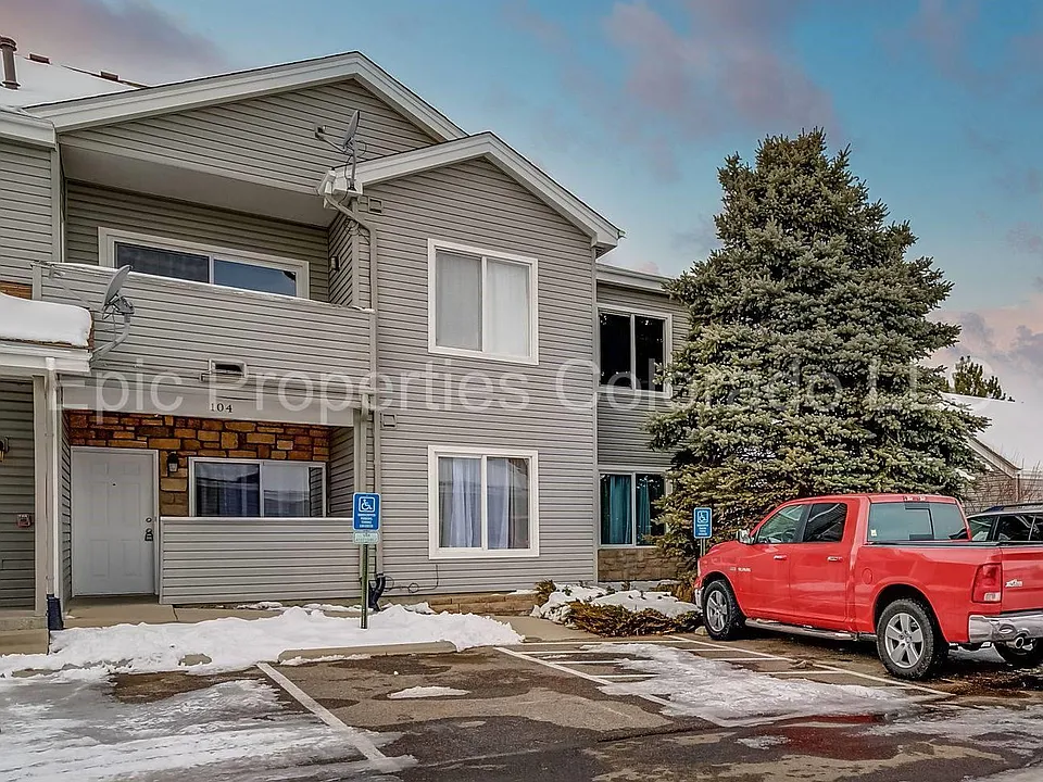 911 S Zeno Way #104
