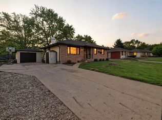 3101 Roblang Ct, Des Moines, IA 50317