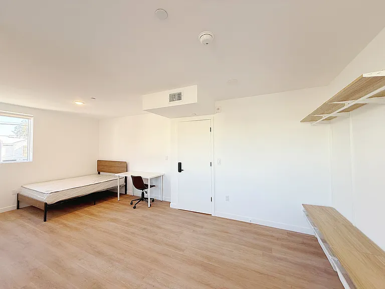 2642 Brighton Ave — Photo 7