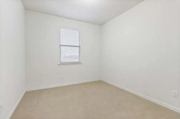 3008 Gaylord Dr — Photo 25