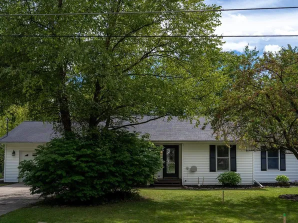 514 Brown St, Alma, MI 48801