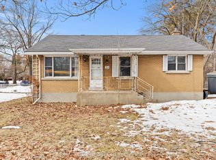 1610 Alta Vista Dr, Ottawa, ON K1G0G3