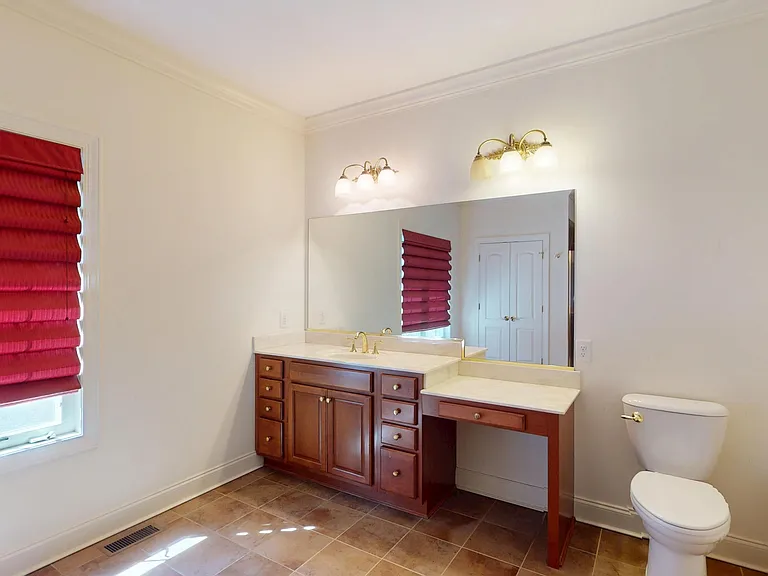 110 Josephs Point — Photo 24