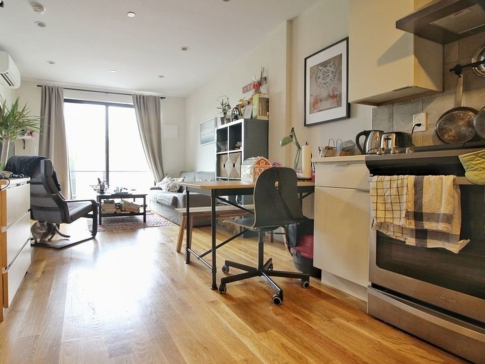 1st image of 92 Howard Ave #3R