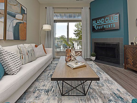 4th image of 7938 Island Club Dr #2J