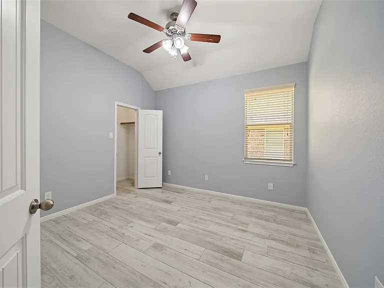2406 Winter Trail Dr — Photo 27