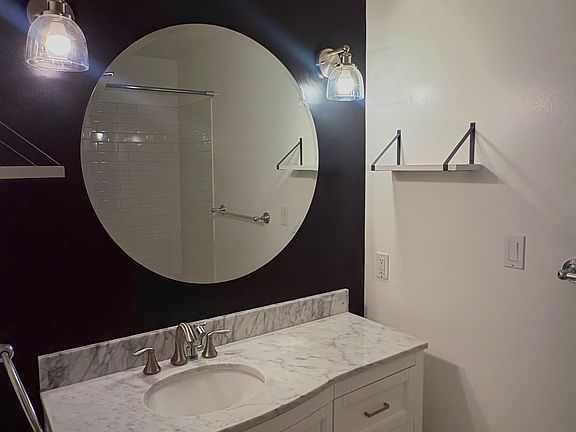 4th image of 5 Janet Way APT 22