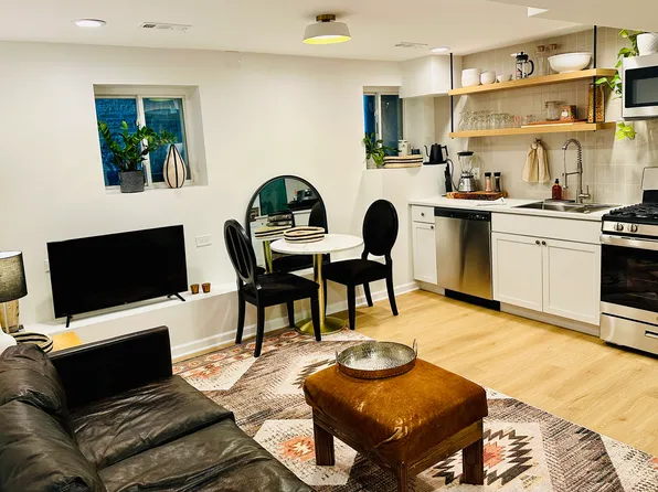 3250 W Belle Plaine Ave #3, Chicago, IL 60618