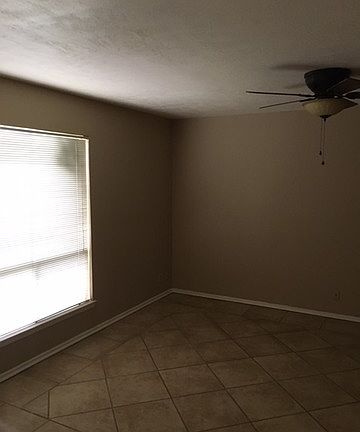 4th image of 9915 Powhatan Dr APT E4