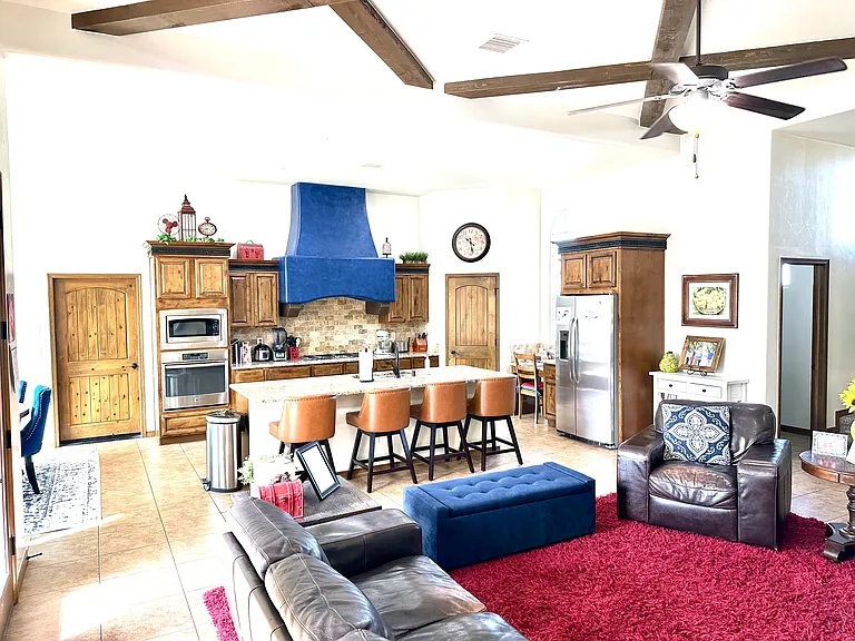 4084 Demos Ave — Photo 4
