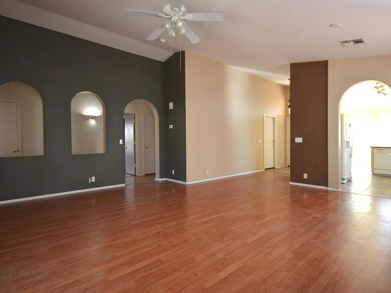 2516 E Jasper Dr — Photo 7