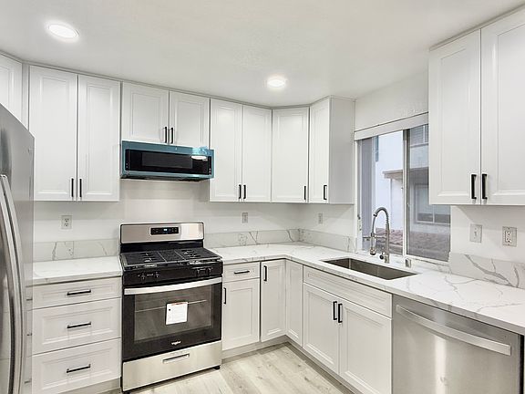 3rd image of 10206 Wateridge Cir Unit 162
