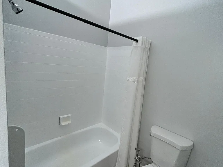 8021 Merry Oaks Ct — Photo 42