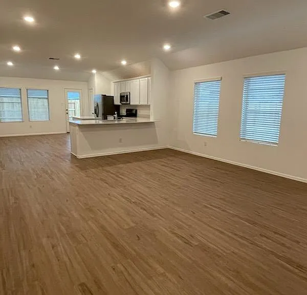 9911 Highland Harvest Dr — Photo 3