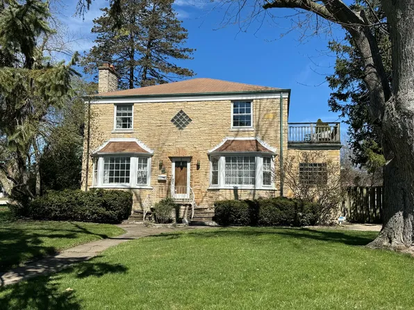 329 W Carter Ave, Wood Dale, IL 60191