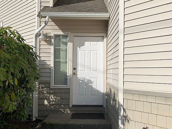 2nd image of 12728 64th Ave E