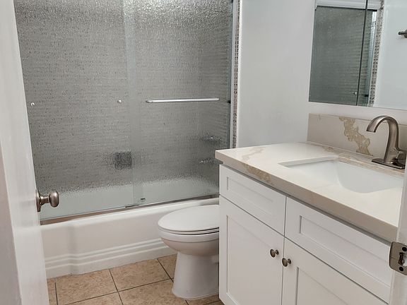 4th image of 11921 Kiowa Ave APT 4