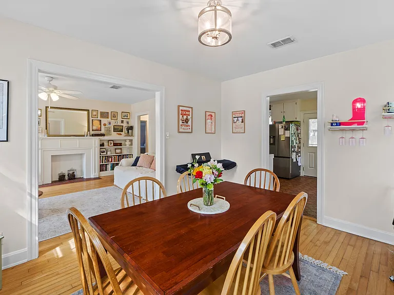 3206 Kerbey Ln — Photo 13