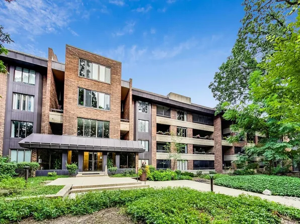 1401 Burr Oak Rd APT 210B, Hinsdale, IL 60521