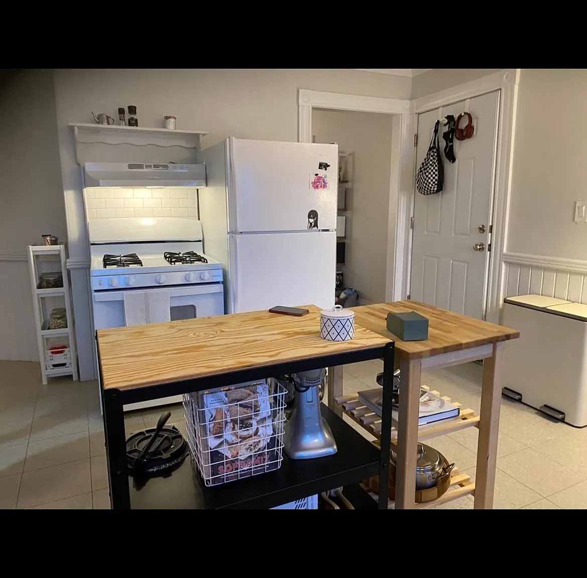 2 bed, 900 sqft, $2,150 — Photo 2