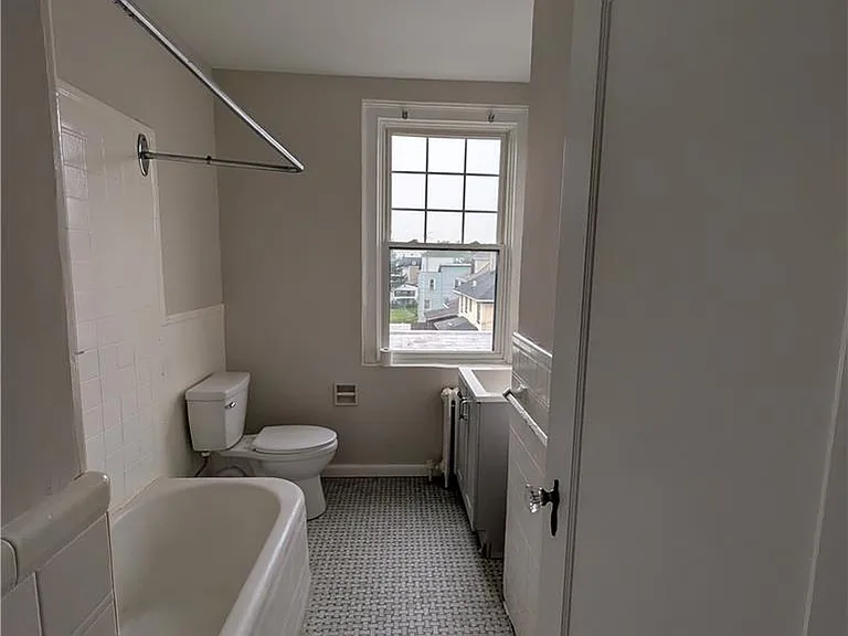 1458 Northampton St #8 — Photo 8