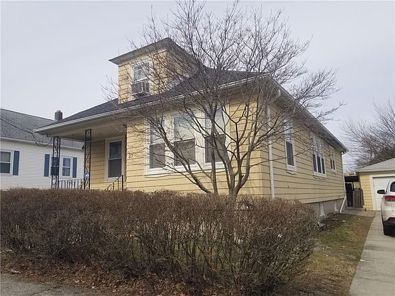 4th image of 27 Hillcrest Ave