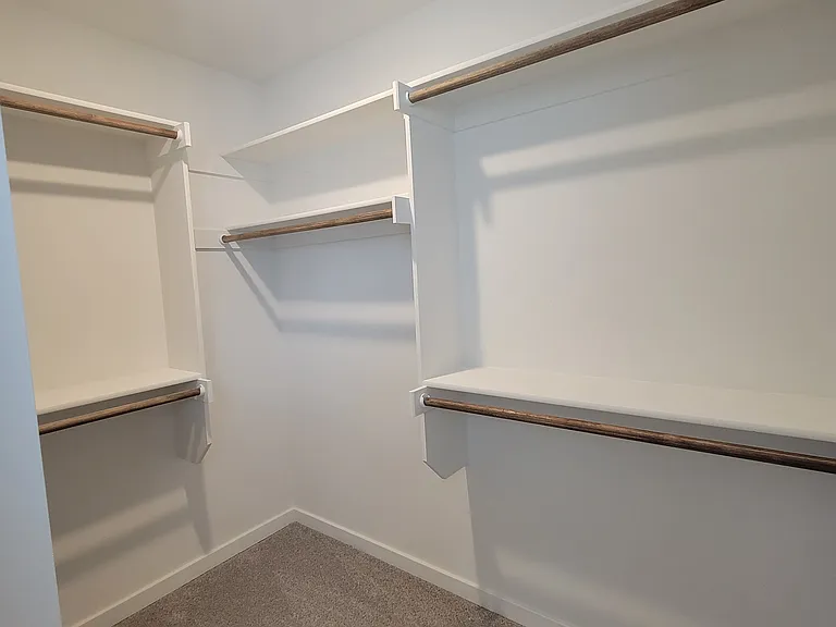 5796 W Holdcroft Dr — Photo 13