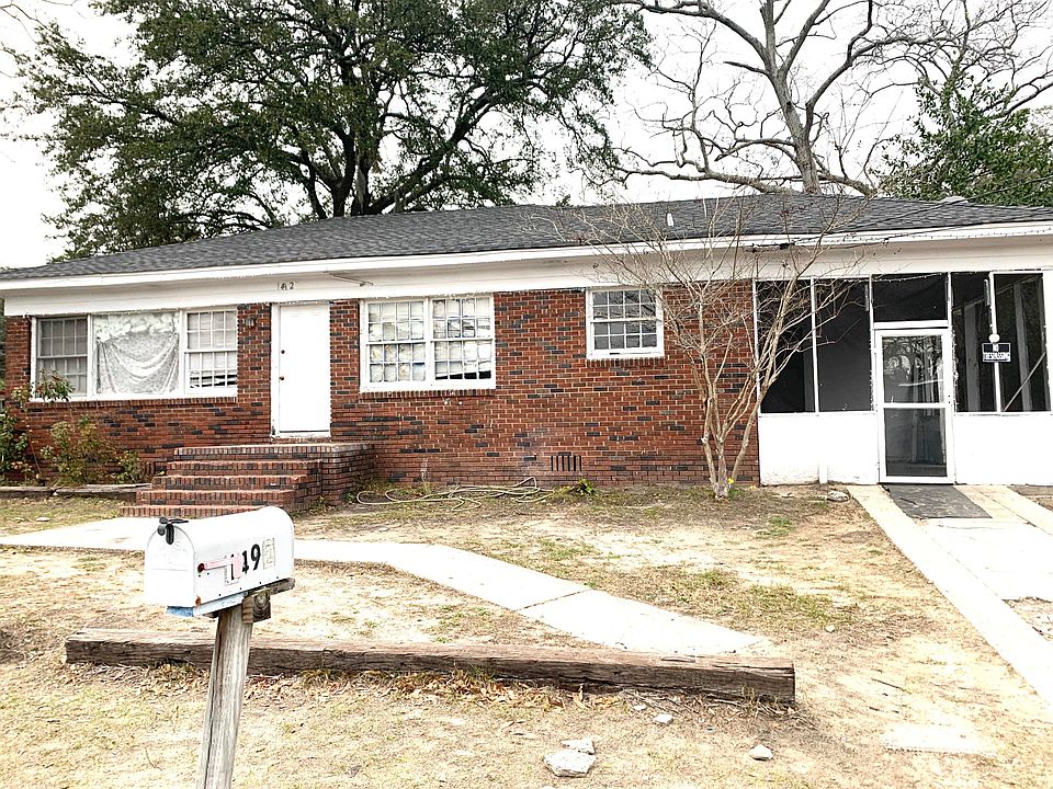 2nd image of 1492 Sumner Ave